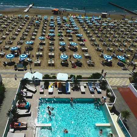 מלון Canarie 3*