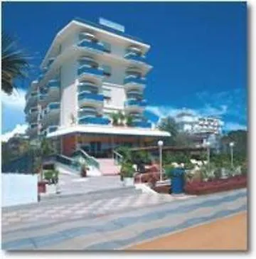 מלון Canarie